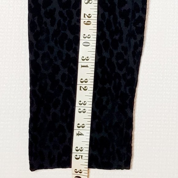 Old Navy Stevie Pull On Pants Women's Small Black Velvet Animal Print High Rise - Picture 7 of 10